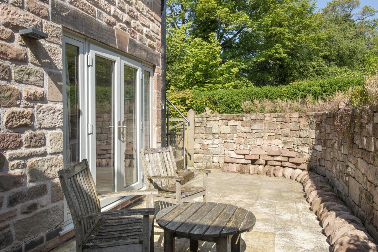 Luxurious Barn Conversion Oakamoor Exterior photo